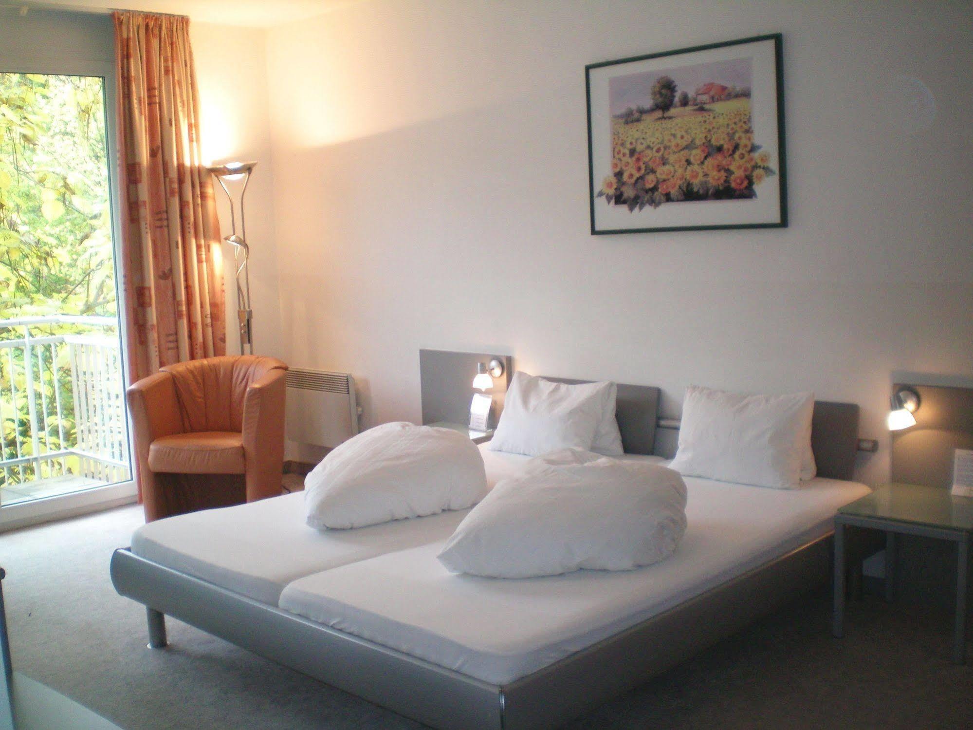 Ferienhotel Woerthersee Portschach am Worthersee Bagian luar foto