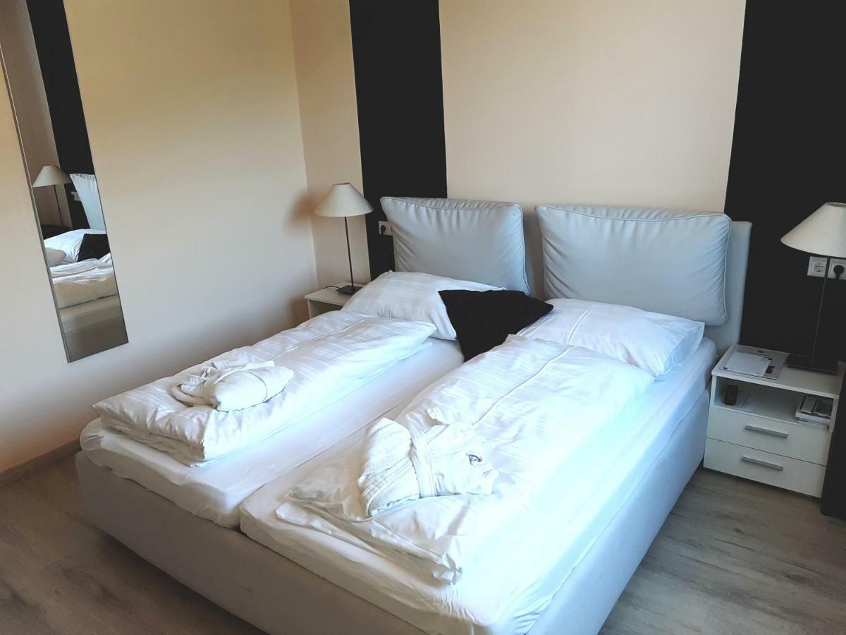 Ferienhotel Woerthersee Portschach am Worthersee Bagian luar foto